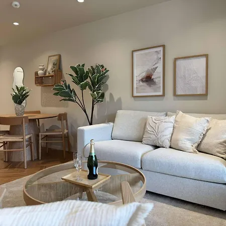 Seabreeze Apartment *